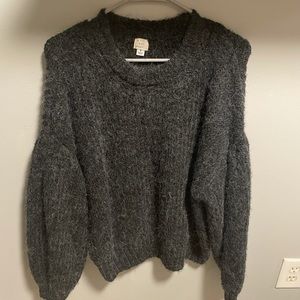Grey sweater with large sleeves